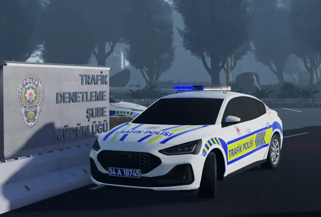 Trafik polisi aracı